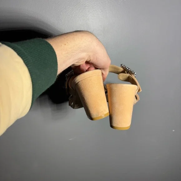 Stuart Weitzman Pearl Geo Buckle Suede Heeled Sandals Womens Size 8 - Picture 3 of 8